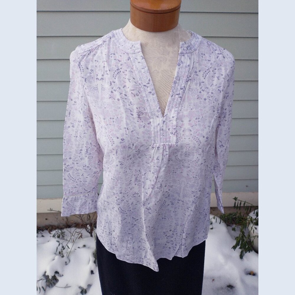 Blouse: Silk, lilac floral pullover w/v-notch. Size small - by Rebecca Taylor